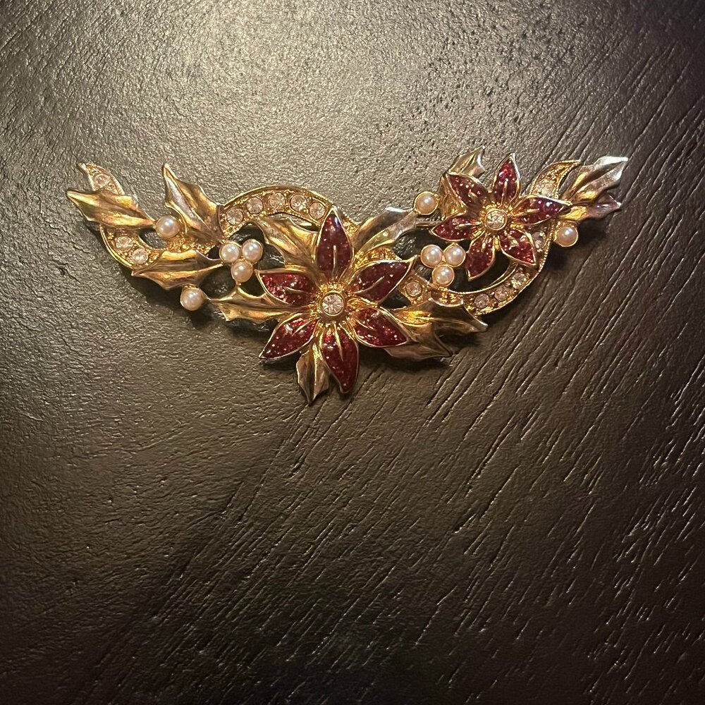 Vintage Gold tone Avon Poinsettia with Red Enamel Faux Pearl and Rhinestones